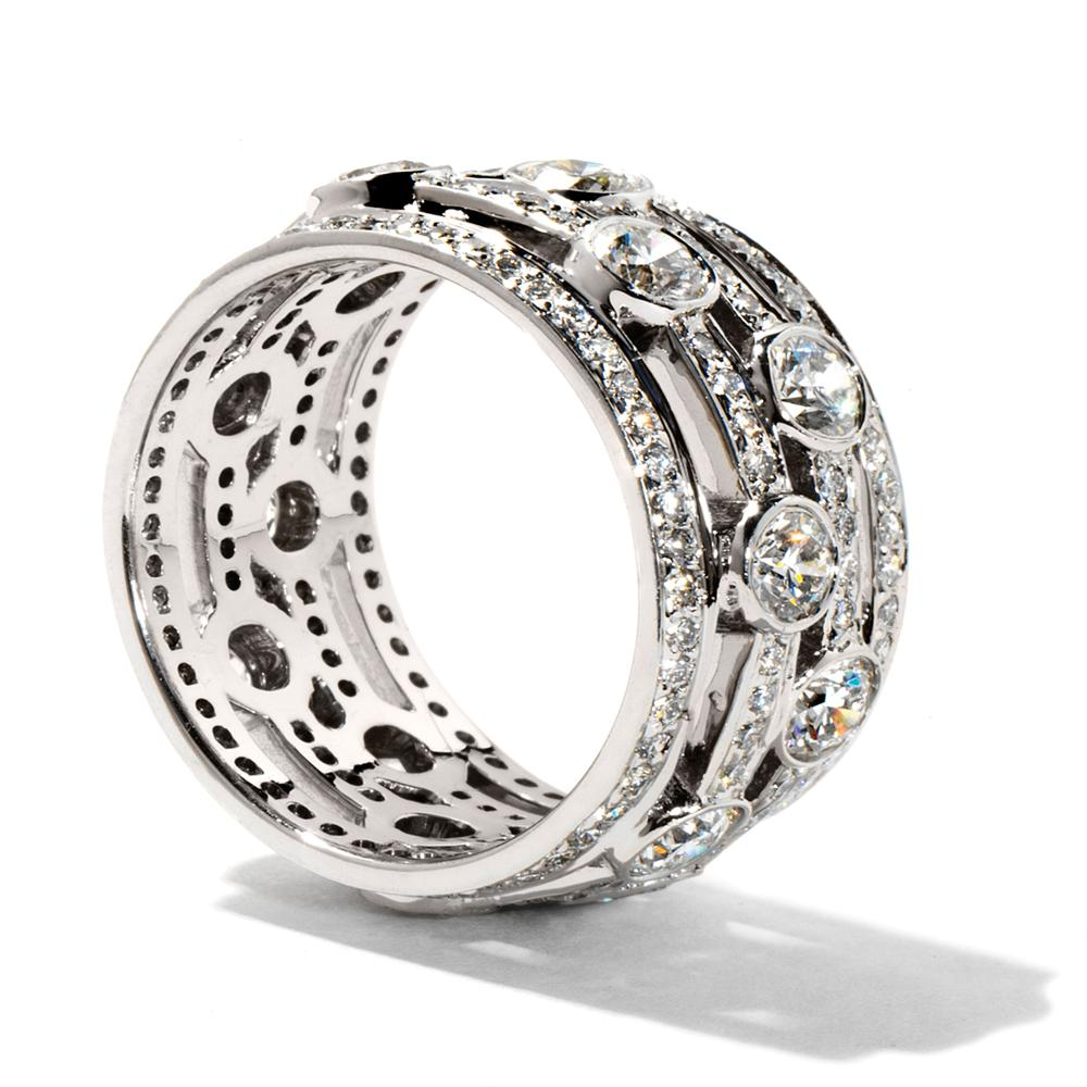 Hearts on Fire Joy Right Hand Diamond Ring Band