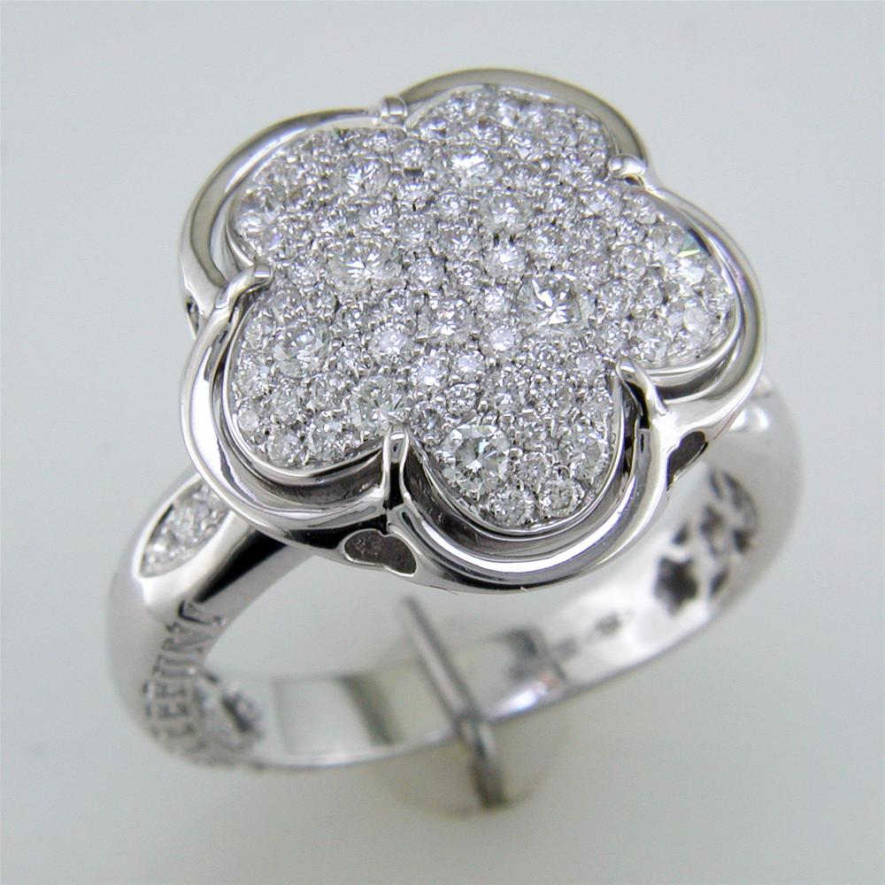 Pasquale Bruni Bon Ton Diamond Clover Flower Ring