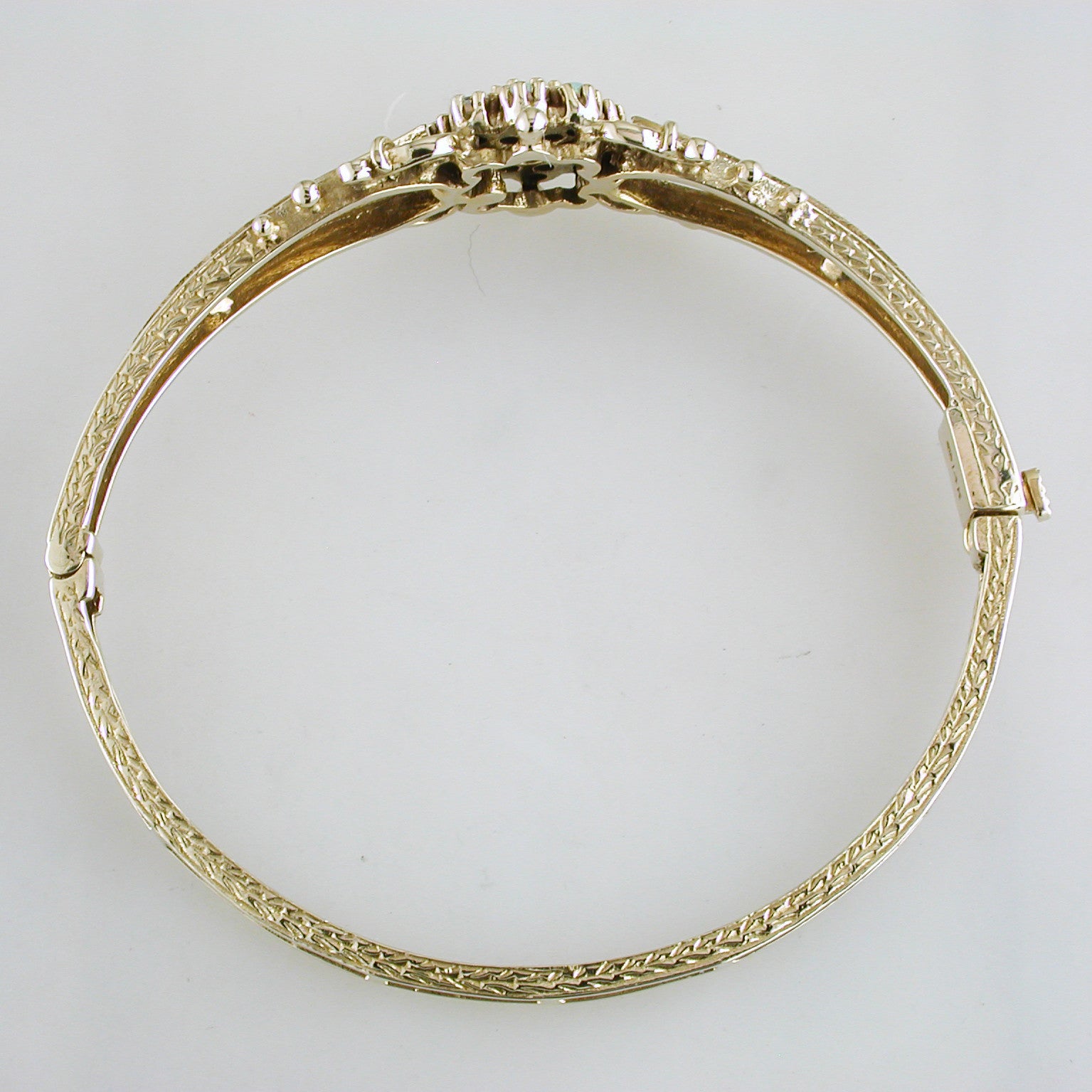 Vintage Estate 14K Yellow Gold Opal Hinged Bangle Bracelet