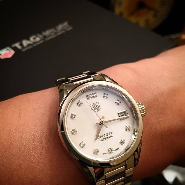 TAG Heuer CARRERA Calibre 9 Automatic Ladies Stainless Steel Watch Diamond Mother Pearl Dial 28MM WAR2414.BA0776