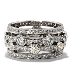 Hearts on Fire Joy Right Hand Diamond Ring Band