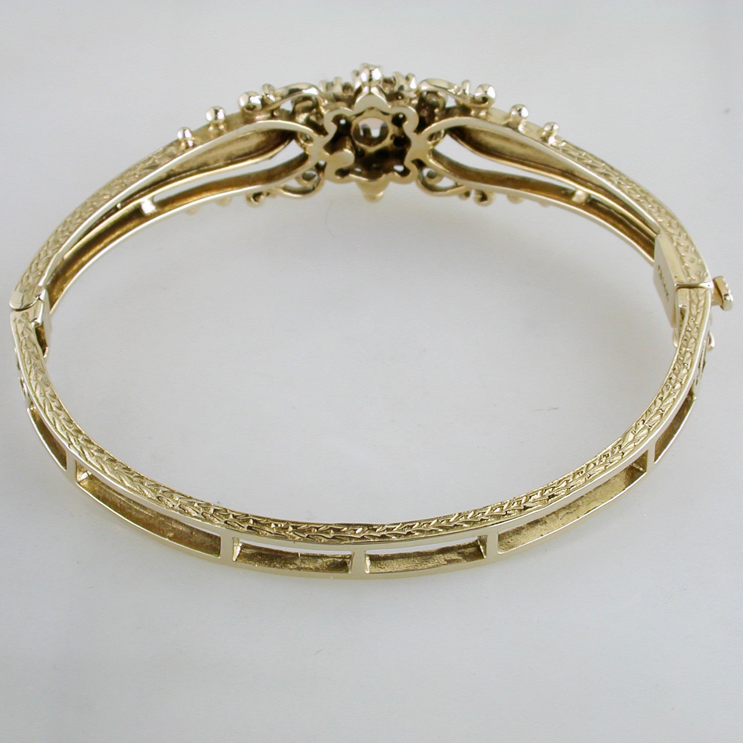 Vintage Estate 14K Yellow Gold Opal Hinged Bangle Bracelet