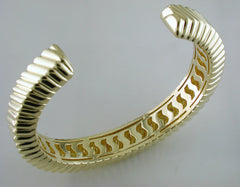 Estate Vintage Tiffany & Co. 18K Yellow Gold Cuff Bracelet 1998 Chevron Limited Ed. Grooved