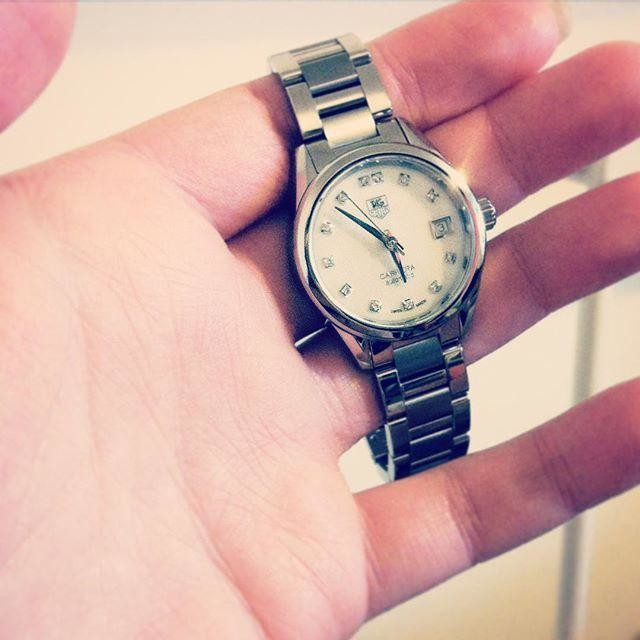TAG Heuer CARRERA Calibre 9 Automatic Ladies Stainless Steel Watch Diamond Mother Pearl Dial 28MM WAR2414.BA0776