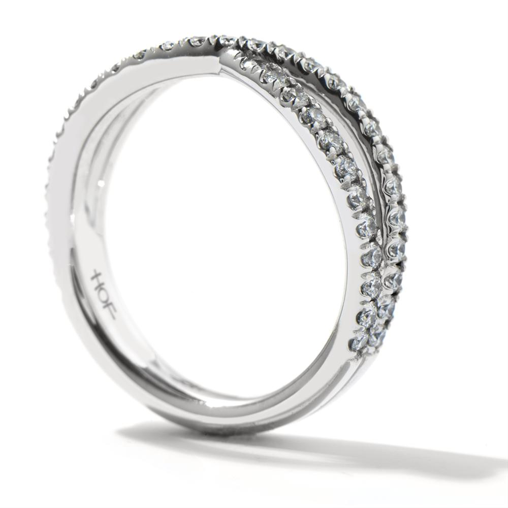 Hearts on Fire Envelop Single Twist Diamond Band Ring 18K