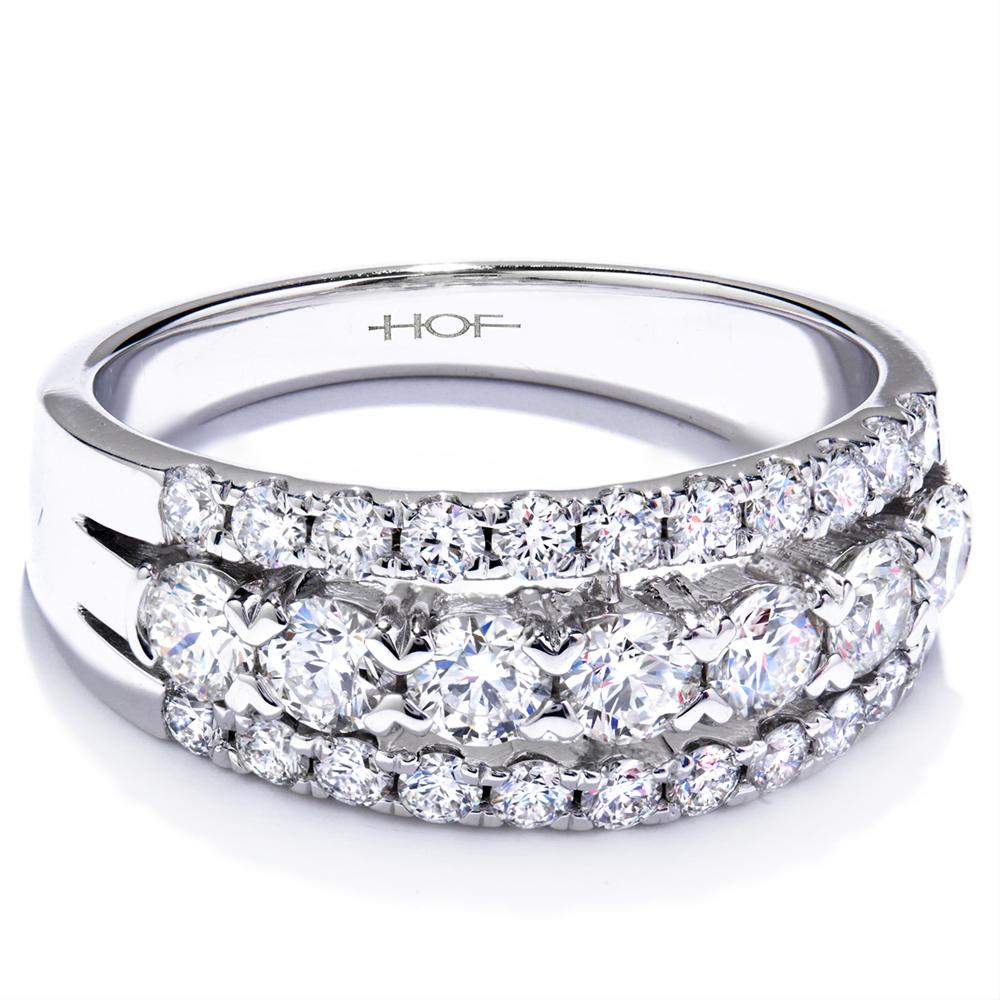 Hearts on Fire Enjoyment Right Hand Diamond Right Hand Ring Wedding Band